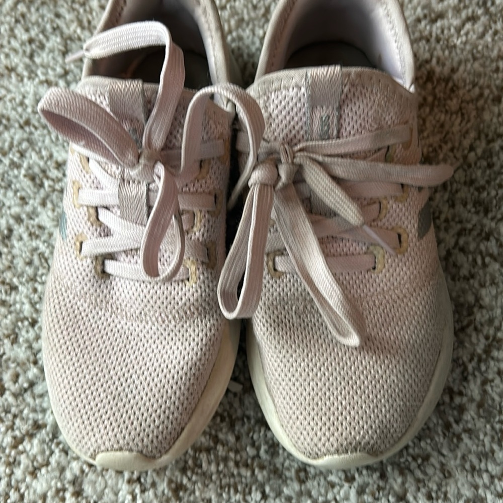 Kids Size 1- Adidas Slip on Sneakers